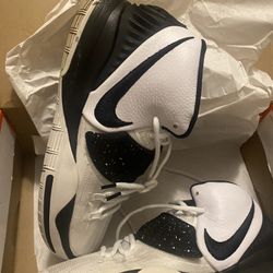 Nike Kyrie Infinity Men’s Size 11 $69