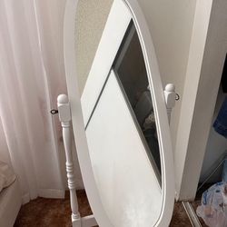 White Oval Mirror 