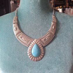 Turquoise Stone Pendant Necklace 