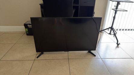 Insignia 50"  Fire Tv W/ Remote
