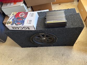 Kicker Subwoofer Box with CX600.1 Amplifier