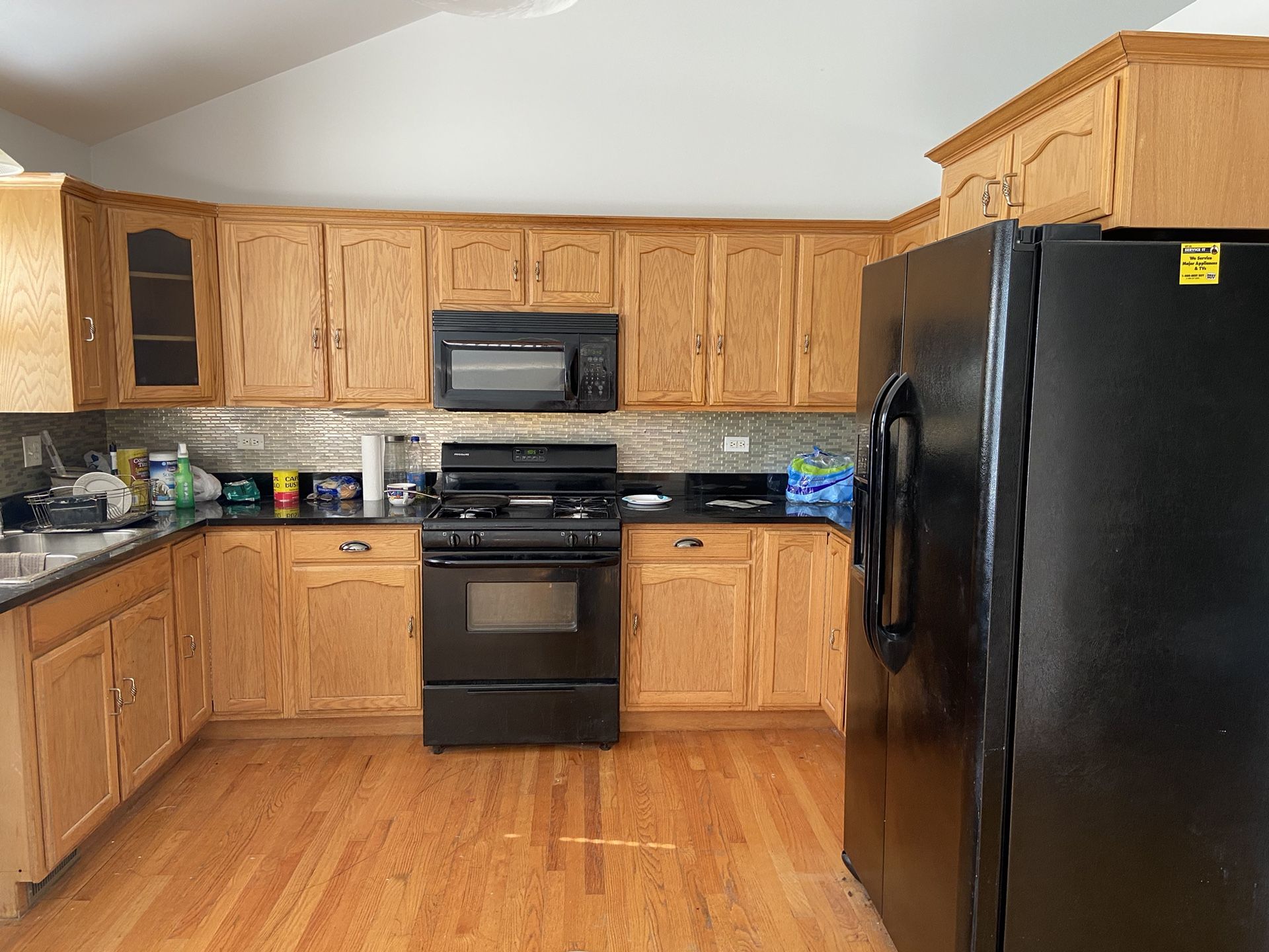 Oak Kitchen Cabinets With Granite Countertops