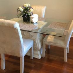 Beautiful Glass Table With 4 Padded Chairs