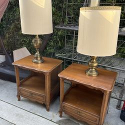Lamps And Drawers 