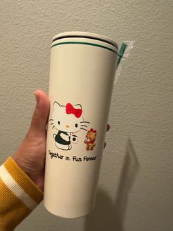Hello kitty Starbucks