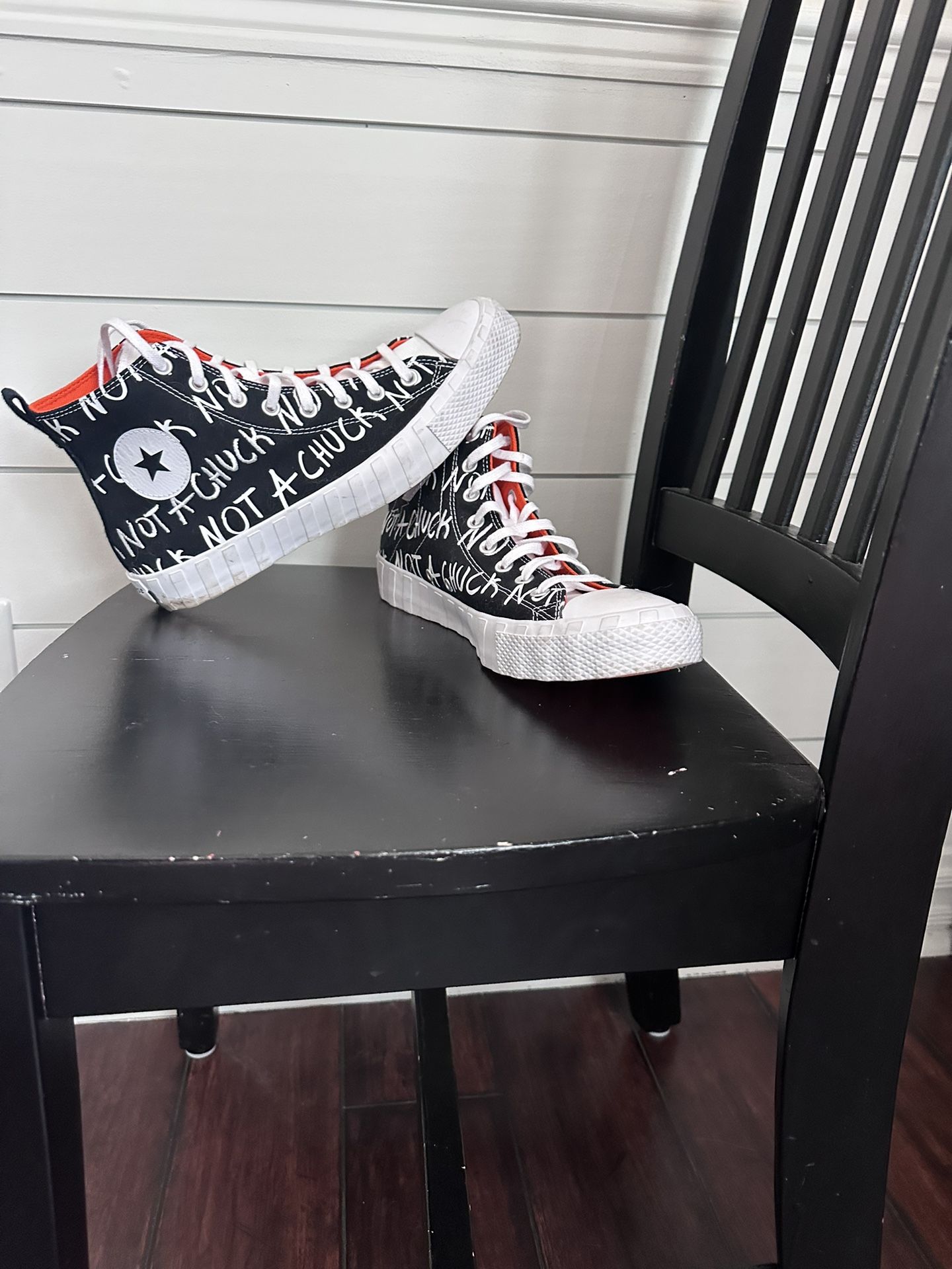 Converse Men’s 10.5 Like New! Not A Chuck