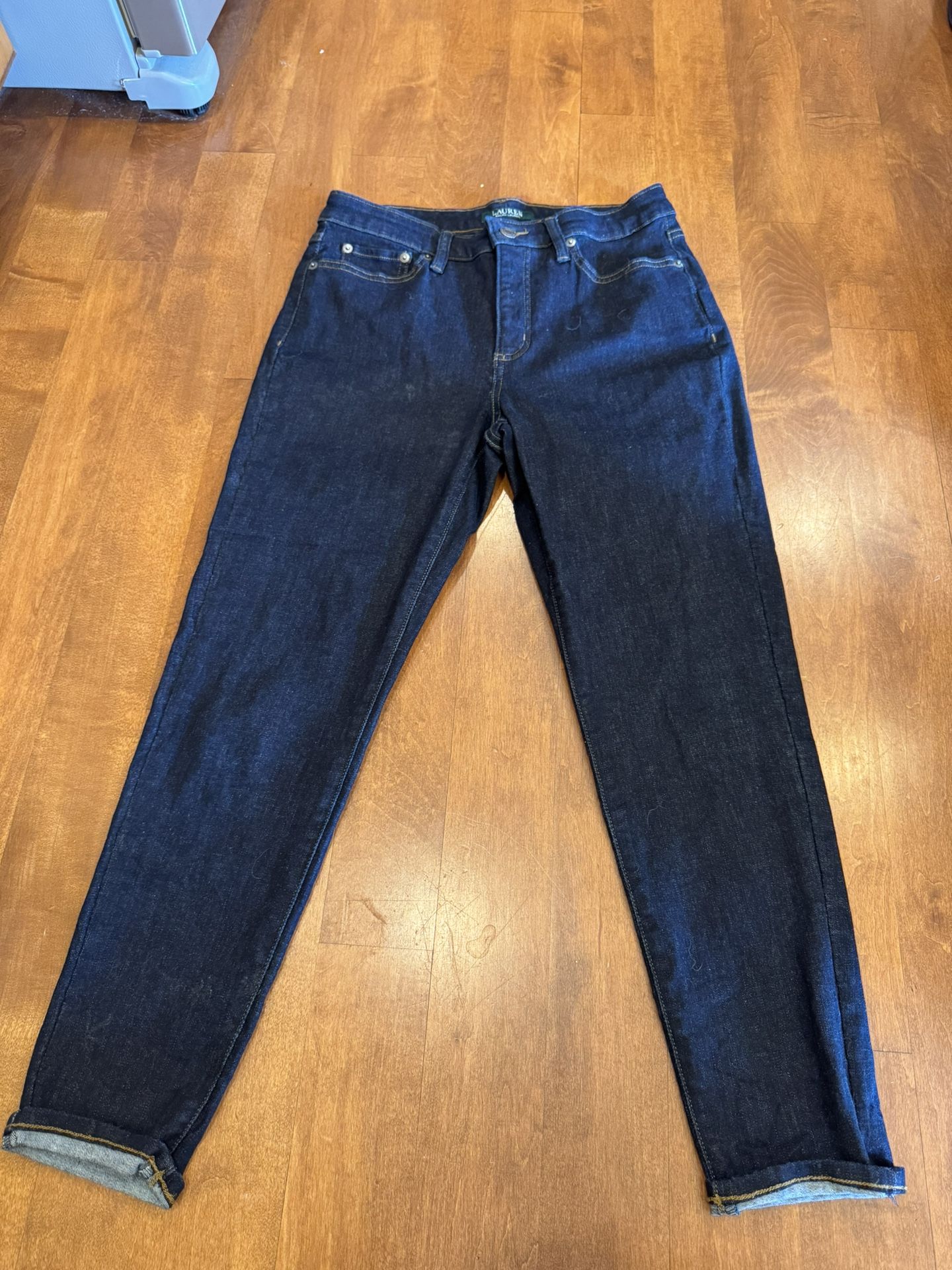 Woman’s Lauren by Ralph Lauren ankle skinny jeans shipping available