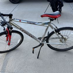 Men’s 24” HARO 12 Speed Bike