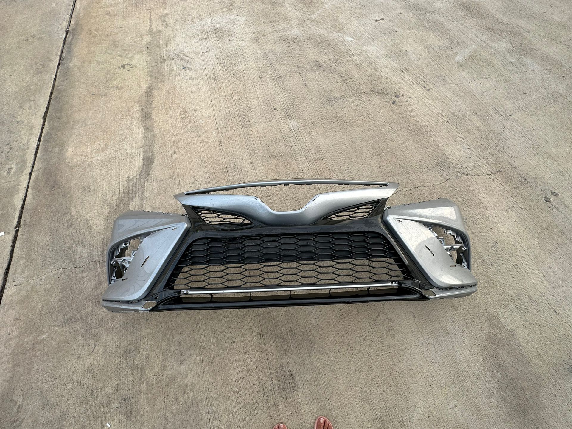 Front Bumper Cover Toyota Camry SE XSE Hybrid SE 3T3 2018-2020 52119-06E20 OEM3 $399