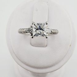 18k white gold 1.04ct princesd lab diamond engagement ring w/ 0.32ctw surrounding diamonds