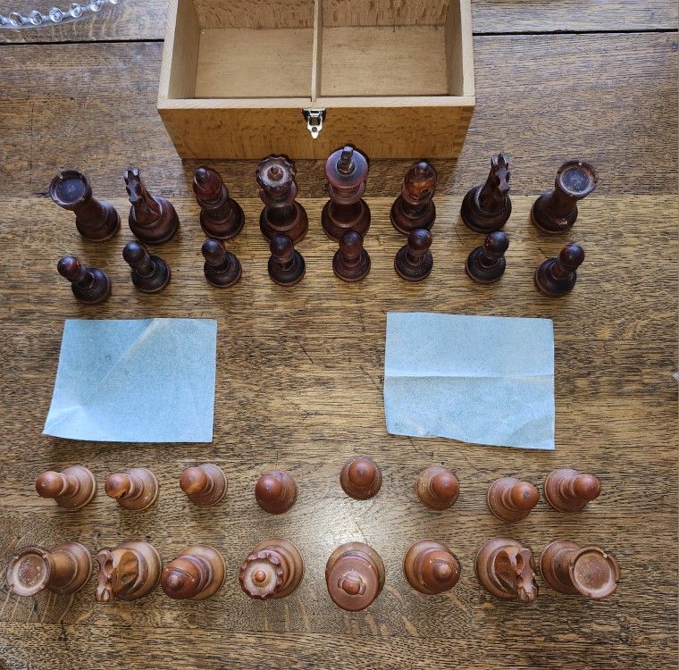 Pd $(contact info removed) Hand Carved Chessmen Polished, Weighted, Felted Orig Box