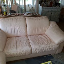 White LEATHER LOVESEAT