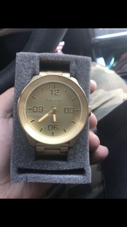 Nixon watch