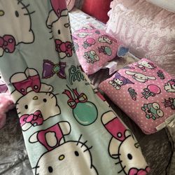 Hello Kitty Throw Blanket & Pillow Heart Balloon valentines Gift 💝 
