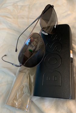 New! Hugo Boss Men's Polarized Grey Aviator Titanium Temple Sunglasses 63-13-145