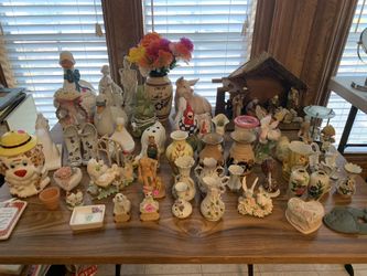 Decorative figurines lot