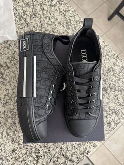 Dior B23