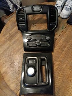 Instrument Panel And Knob Shifter Chrysler 300 '17
