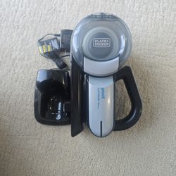 Black And Decker Cordless Pivot Portable Vacuum 