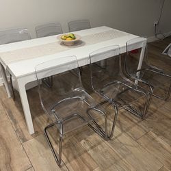 Extendable Table And 6 Chairs