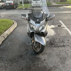 Suzuki Burgman 650