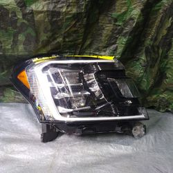 2018-20 Ford Expedition Right Headlight Computer 