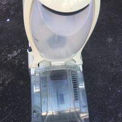 Carpet Cleaner With Shampoo Container 