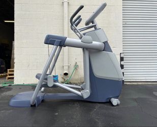 Precor 835 AMT With Open Stride 