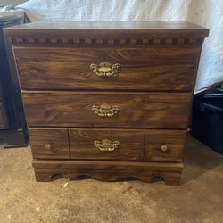 Small 3 Drawer Dresser 