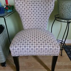 Set 4 Used Dining Chairs. 