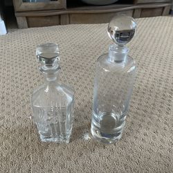 Set of 2 Glass Decanters with Stoppers