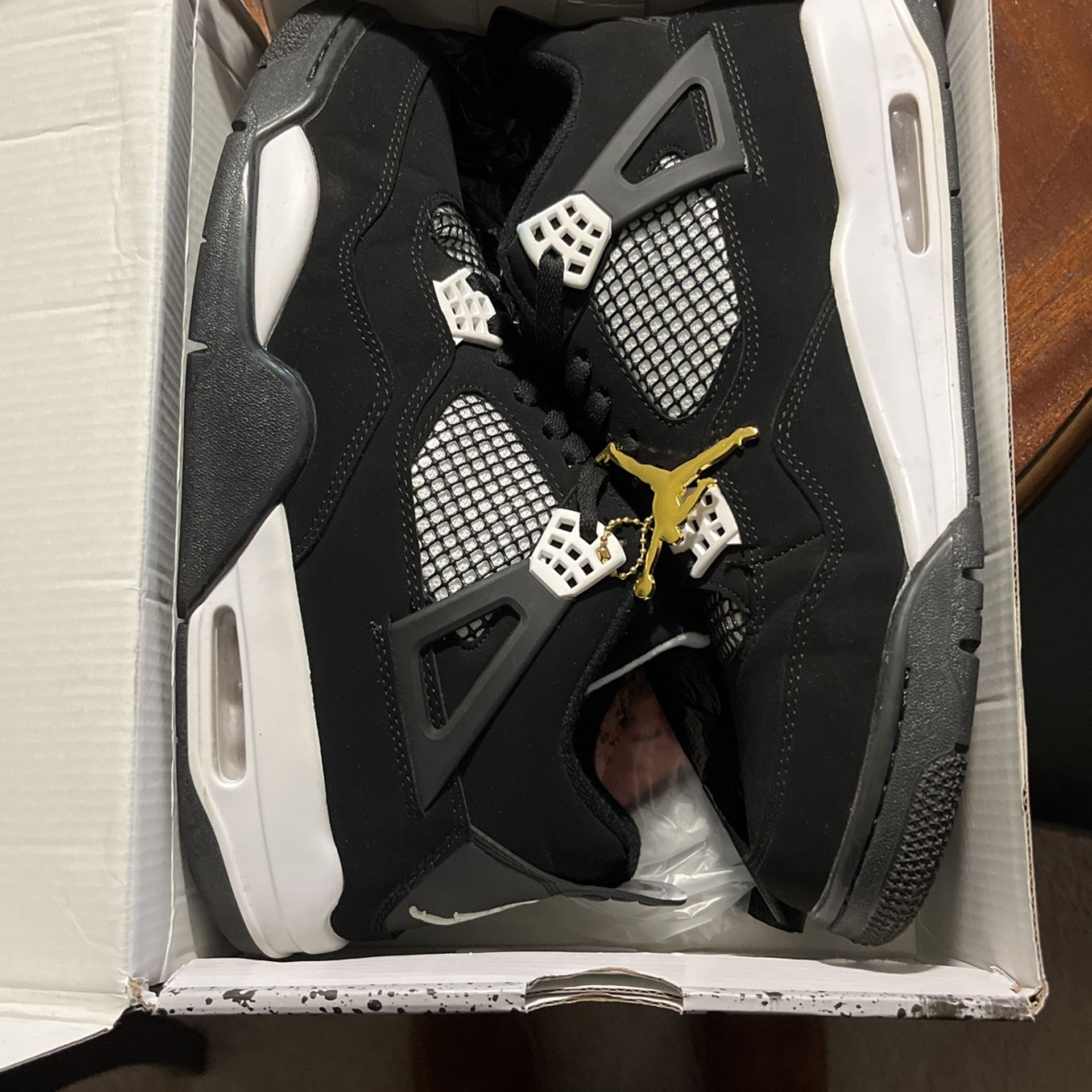 Jordan 4 Retro 