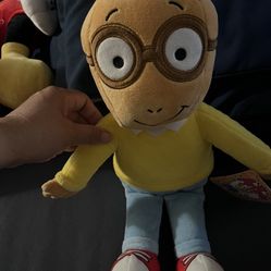 Arthur Plush 