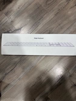 Apple Magic Keyboard with Numeric Keypad - White