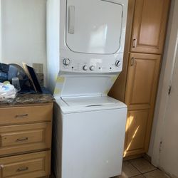 Washer & Dryer Set - Stackable