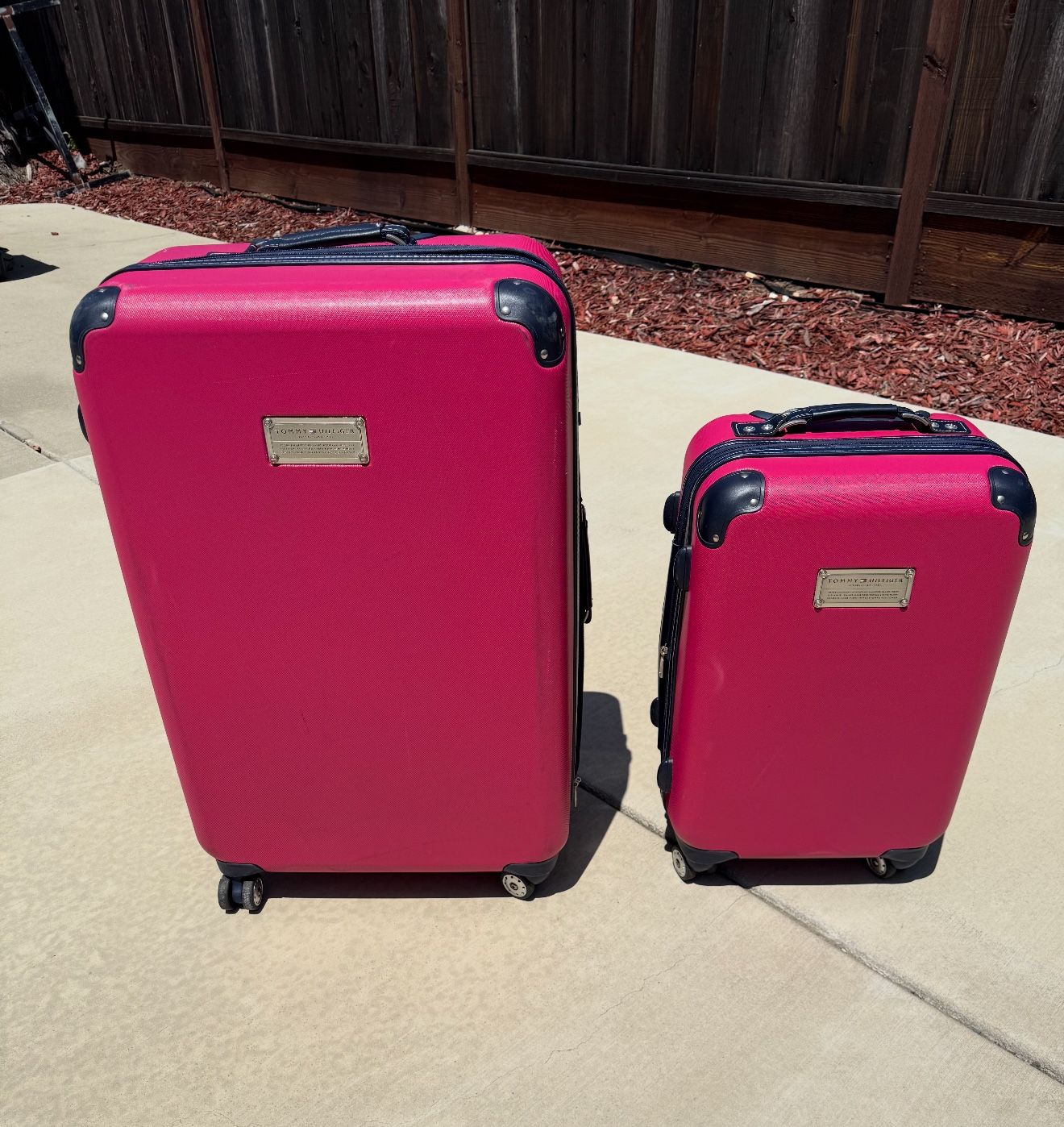 Tommy Hilfiger Luggage Set