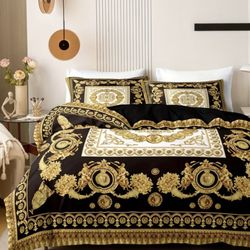 Four Pieces Queen Size Bed Set 
