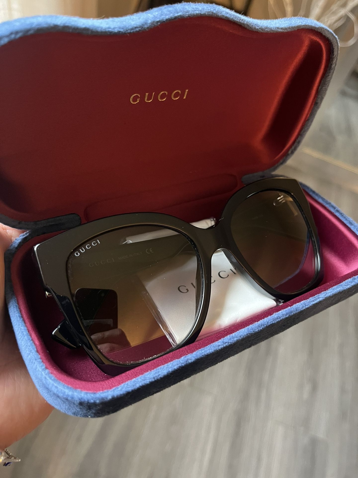 Gucci Sunglasses GG0459S