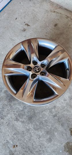 Toyota Rims And Lugs.