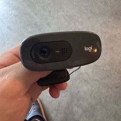 Logitech C270 HD Webcam w/ Noise-Reducing Mic – $10
