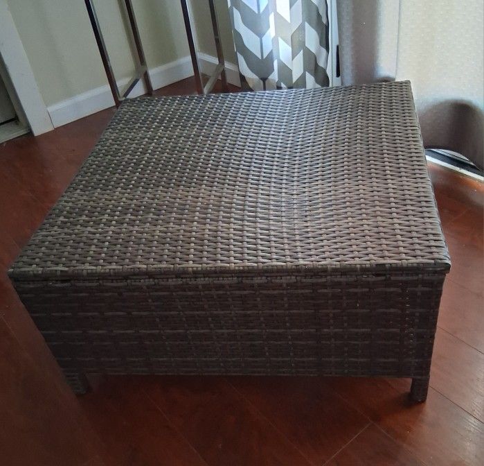 *NEW Patio Coffee Table Gray