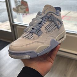 Air Jordan Retro 4