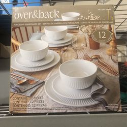 Dinnerware Set