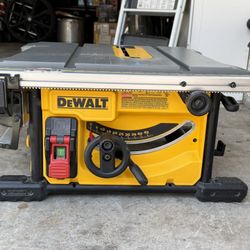 DeWALT Table Saw