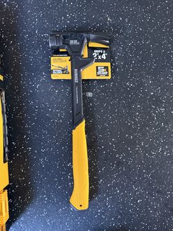 Dewalt , Milwaukee , Carhartt