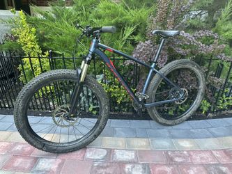 2019 Specialized Fuse, Size Medium