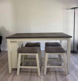 Dinning table