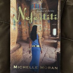 Nefertiti By Michelle Moran (paperback )