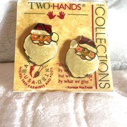 TWO•HANDS💥NWT~VINTAGE💥Collections Santa Claus Enamel Pierced Earrings