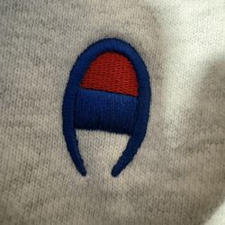 Champion Quarter-Zip Fleece Jacket – Light Gray  Classic Champion quarter-zip fleece jacket in a clean light gray colorway. Made from soft, mid-weight